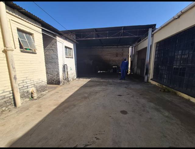 495M² WAREHOUSE TO LET IN KRUGERSDORP CENTRAL